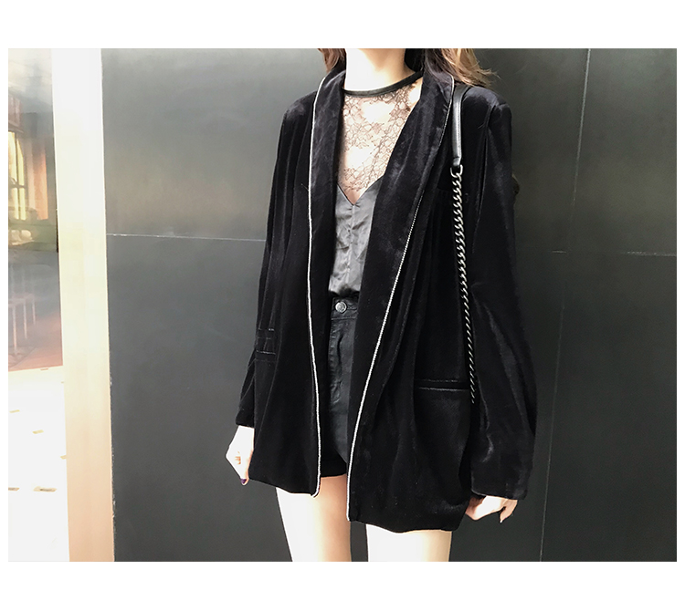 Mùa thu 2018 mới của phụ nữ phiên bản Hàn Quốc của màu đen lỏng lẻo màu đen nhung hoang dã phù hợp với kim cương áo khoác nữ vest trắng nữ đẹp