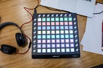 Electric percussion pad shaking sound for beginners Female boy arranger portable music midi keyboard dj