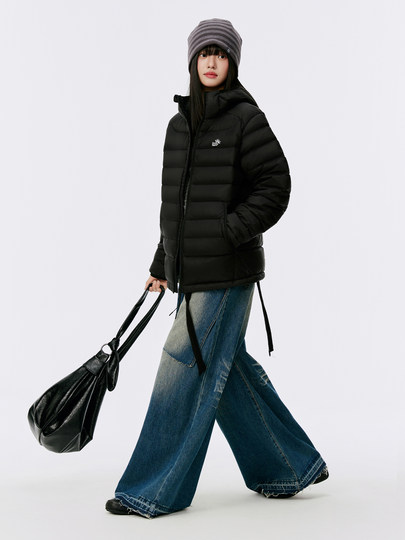 Burgenland轻薄羽绒服女冬季外套连帽轻便排骨厚羽绒显瘦2025新款