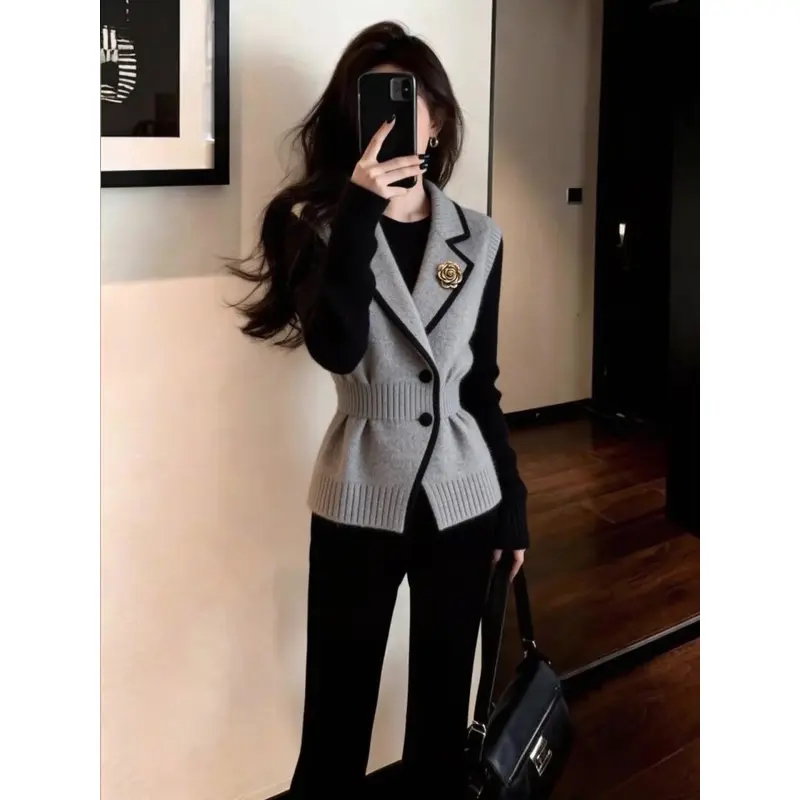 Casual, Capable, Trendy, Fashionable, Versatile, Slim-Fitting, Slimming, Gray Vest for Women, 2026 Winter, Waist-Cinching, V-Neck Sweater Cardigan Casual, Capable, Trendy, Fashionable, Versatile, Slim-Fitting, Slimming, Gray Vest for Women, 2026 Winter, Waist-Cinching, V-Neck Sweater Cardigan