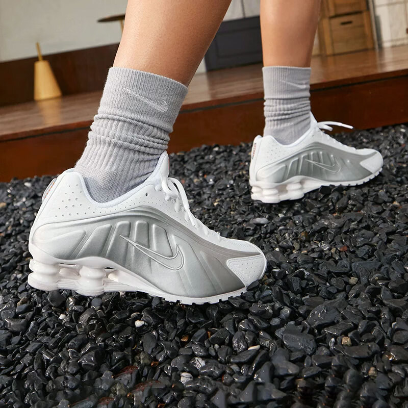 Nike Women's Shoes New Model Shox R4 Air-Cushioned Sports Shoes Lightweight Retro Casual Shoes Ar3565-101 Nike Women's Shoes New Model Shox R4 Air-Cushioned Sports Shoes Lightweight Retro Casual Shoes Ar3565-101