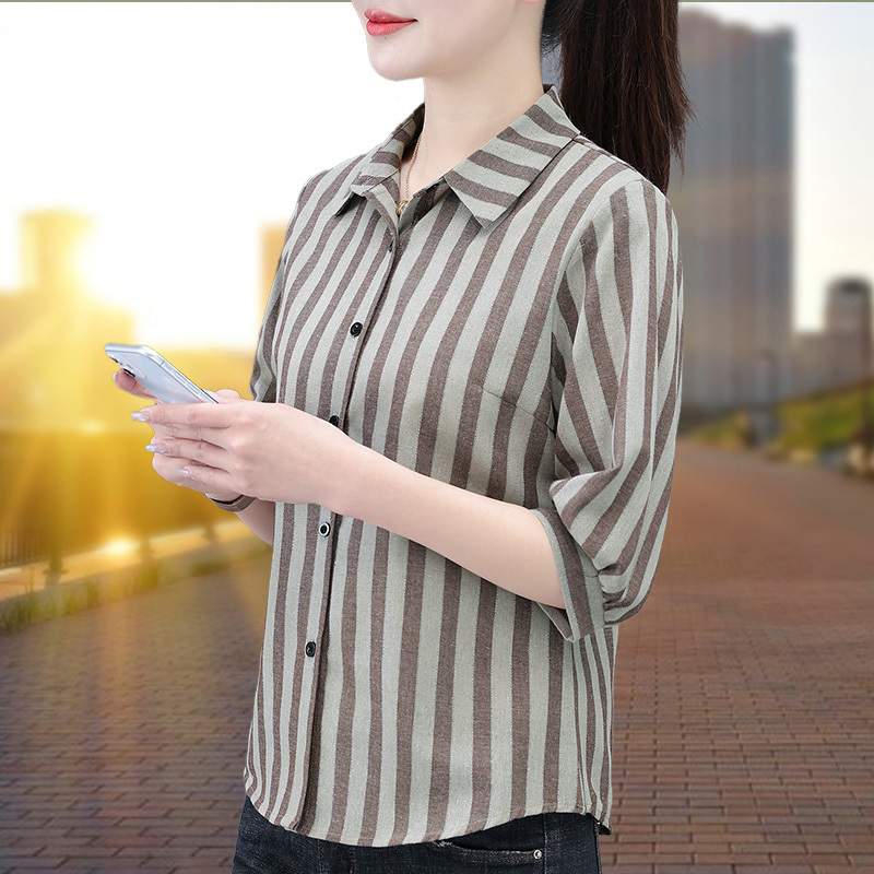 Three-Quarter Sleeve Striped Shirt for Women, 2026 Summer New Style, Slimming and Age-Reducing Shirt for Middle-Aged Moms, Stylish and Versatile Blouse