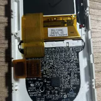 Экран игрока 3 -го поколения iPod, (разобранный ЖК -экран)