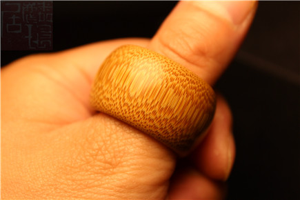 Bamboo Carving finger text Play Collection Handmade Bamboo Root Carved handlebar piece polished ring running ring Old material Bodhi accessories