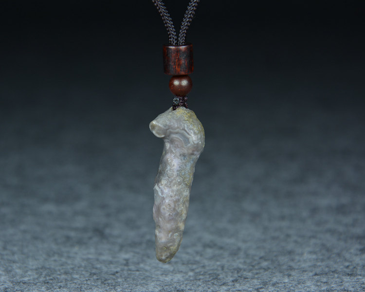 Tibet's new ten pint era unknown nine eyes shale Mondays Tangled Manau Sky Eyed Jade Medullary Pearl Pendant