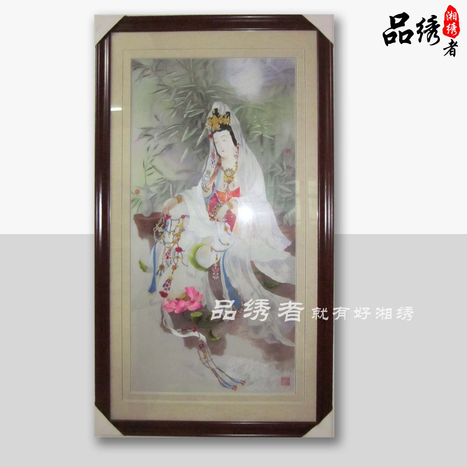 Embroidery of Xiangnan embroidery boutique Shiyuan Bodhi Sa traditional craft folk craft study decorated Jiangnan gift