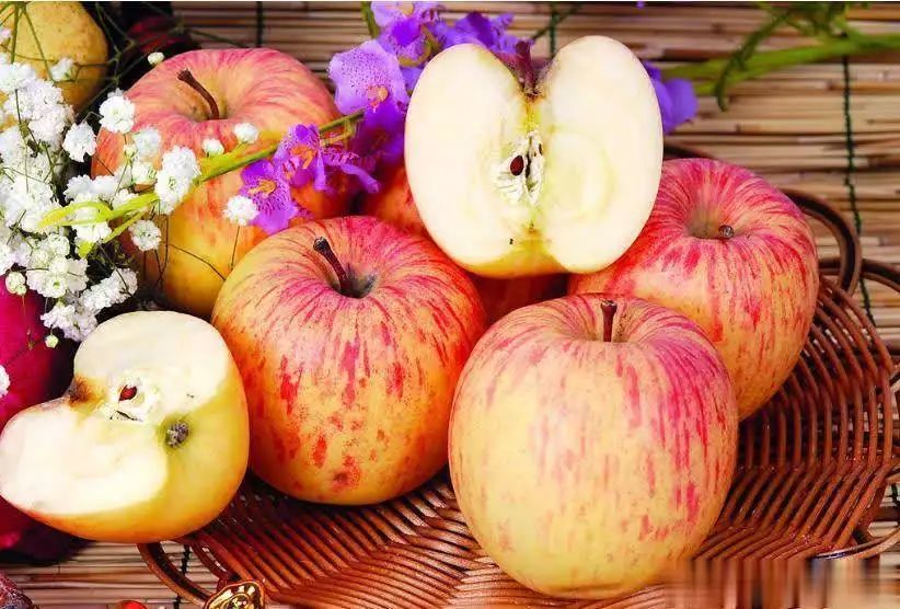 入冬后不论贫富，多吃这5种水果，润肺降燥美容还不上火 