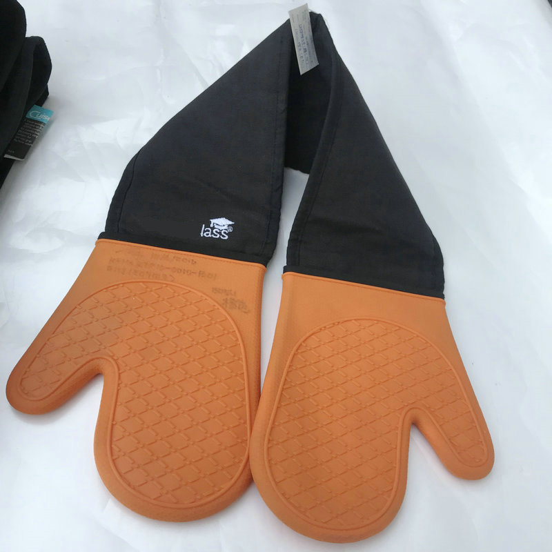 Export quality microwave oven heat insulation gloves kitchen high temperature silicone gloves cake baking oven ironing and thickening