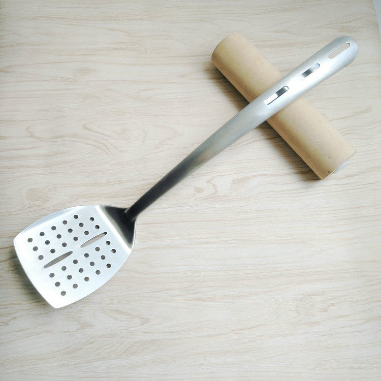 Outdoor BBQ shovel stainless steel roof kitchen frying pickshovel picnic lengthening thickening one weldless seam