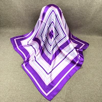 Фиолетовые розовые белые полосы