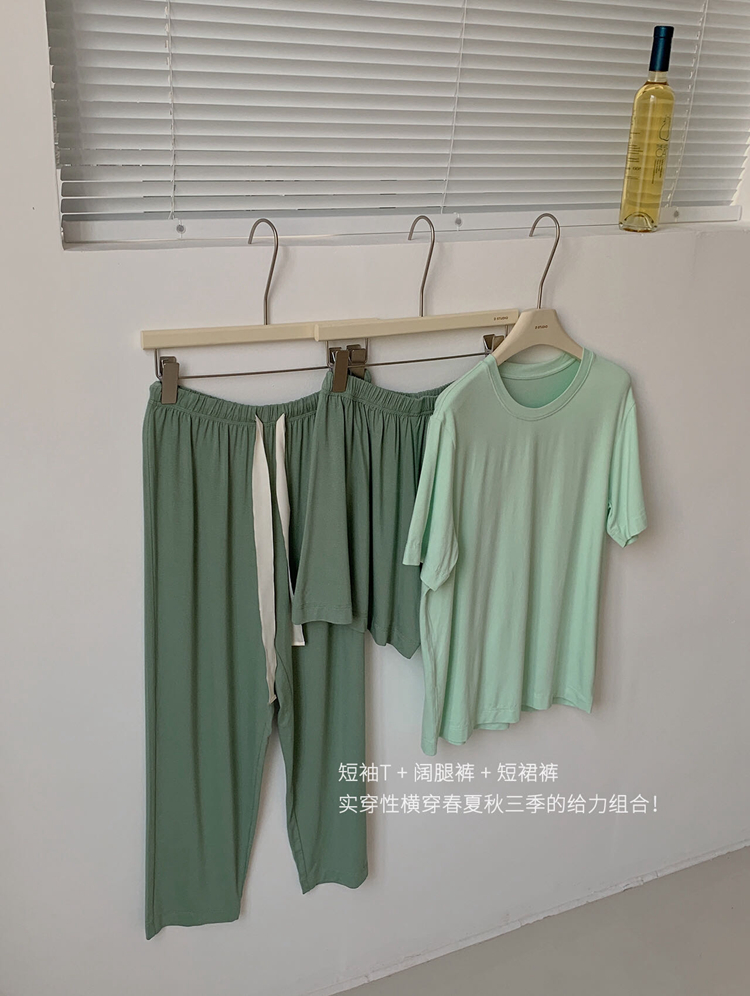 Wear nice and comfortable class representatives Lazy Breeze Small Mansion Summer Bangs on the Internet Red Clothing