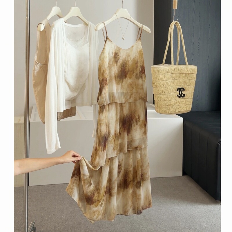 Vintage Resort-Style Printed Sleeveless Dress for Women, 2026 Summer Design, Niche Gentle Chiffon Long Dress