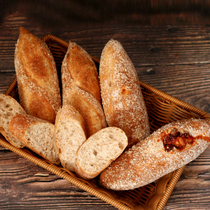 Pool fitness whole wheat soft baguette sandwich European bag natural coarse grain satiated breakfast meal Net red food bread