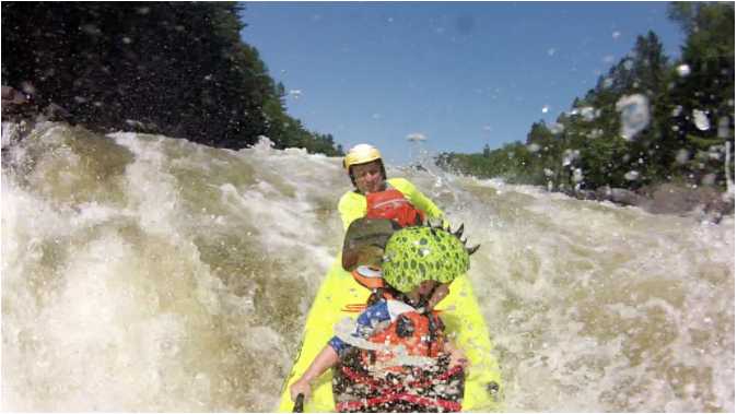 Paddle parent-child kayaking