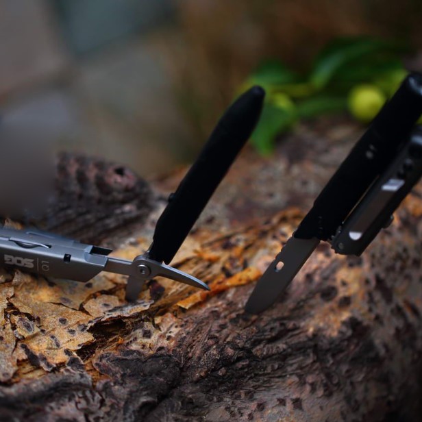 SOG Sog BATON series Q1 multifunction tactical pen scissors Q2 folding small knife EDC tool hand electric 