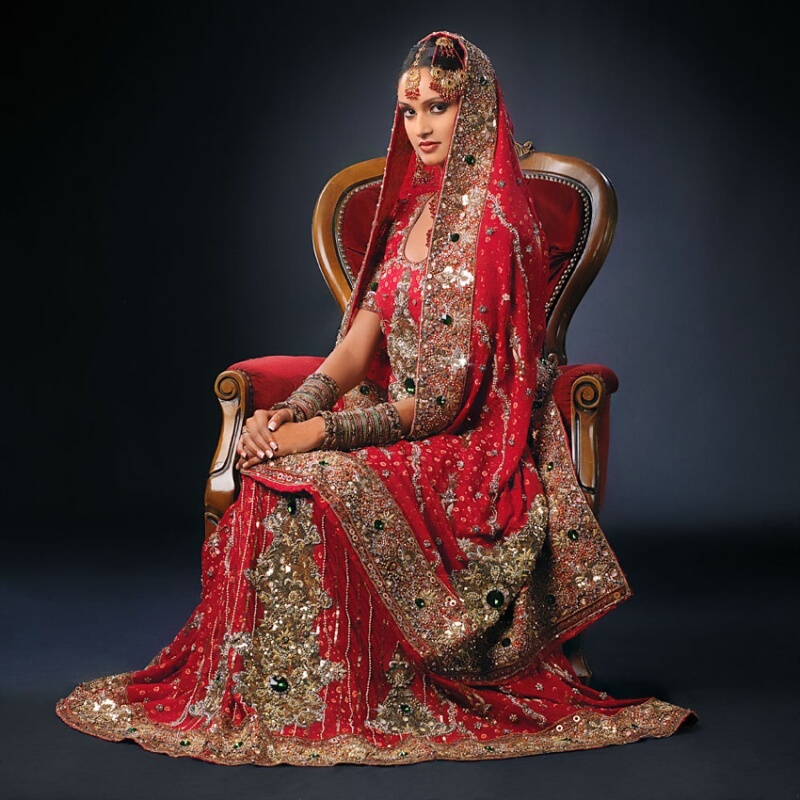 Indian Ethnic Style Hand-Embroidered Beaded Wedding Dress Long Skirt Gauze Short Top Old Veil Shurangama Three-Piece Set