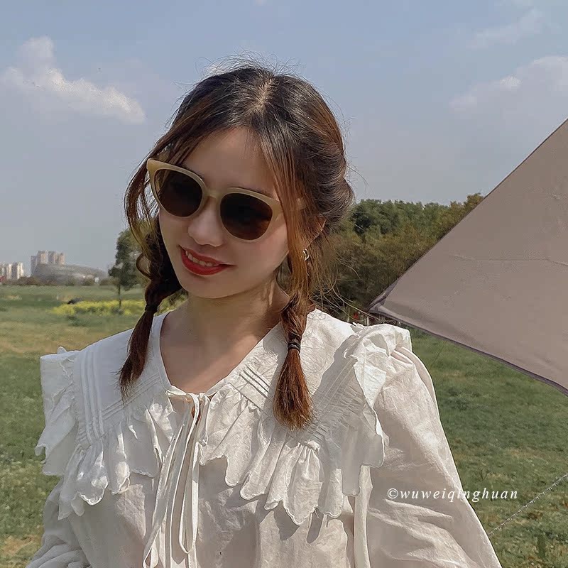 Tasteless and cheerful retro little round frame sunglasses summer recessed styling bi prepared tea color sunglasses trendy box mirror