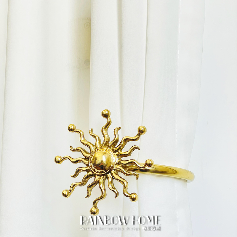 Handmade Lost Wax Method Sun Totem Brass Curtain Hook Wall Hook Curtain Tieback Hook for Living Room and Bedroom, European and American Style