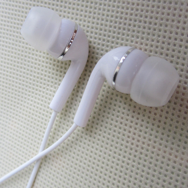 Selfie Heavy bass flat phone Ear Hanging movement in-ear style Line control with wheat earplug running headphones
