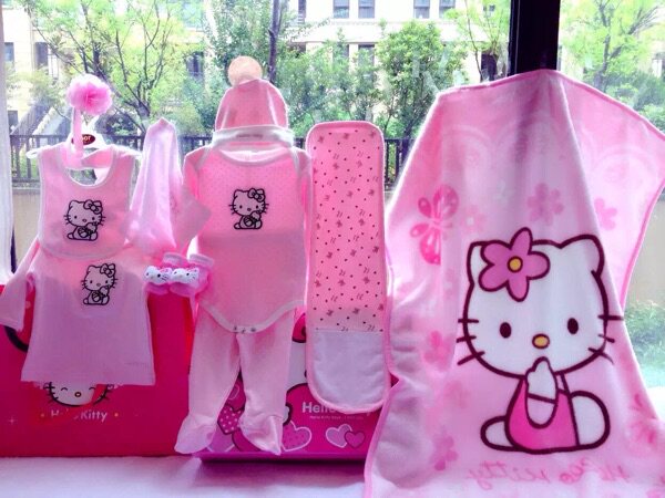Coffret cadeau pour bébé HELLO KITTY - Ref 1953064 Image 9