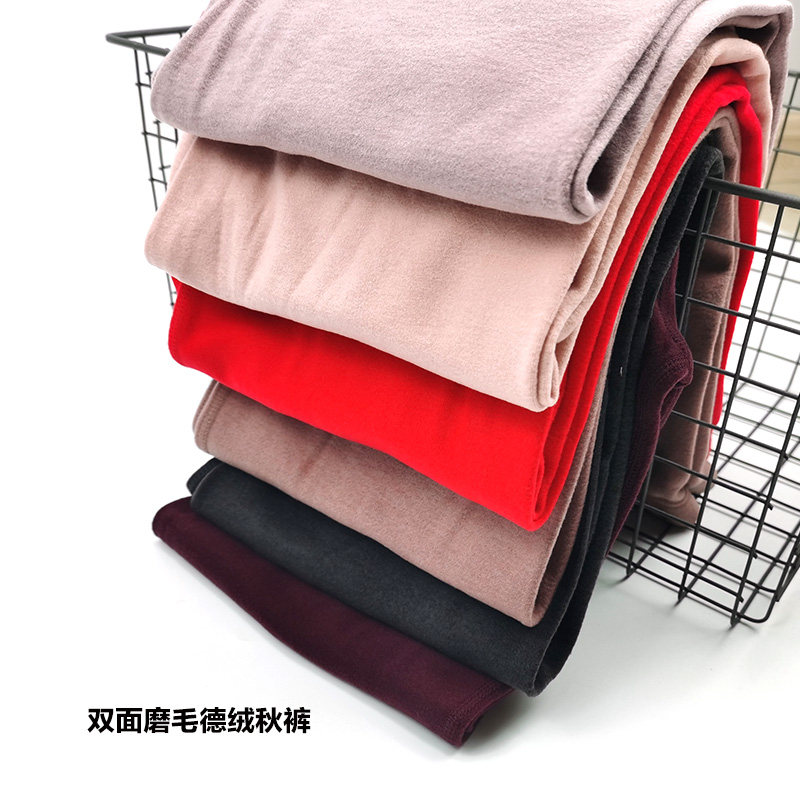 New step Develvet sanitary pants woman inside wearing tight double face grinding self-heating warm pants autumn winter new sanitary pants single piece