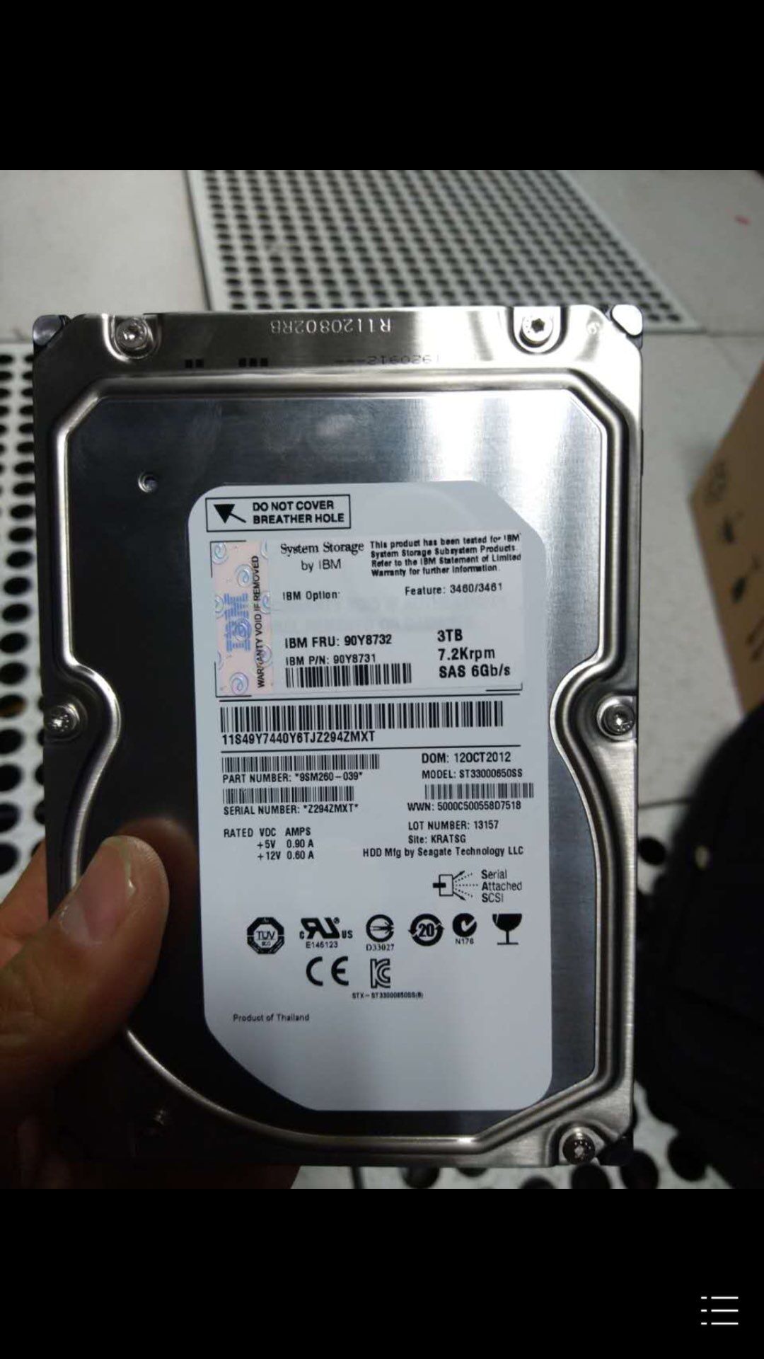 DCS3700 storage hard disk FRU: 90Y8732
