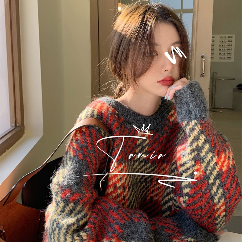 rouje kelly design a knitting plate with knitting plate blouse in the spring 2023 blast sweater