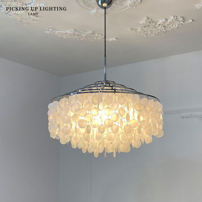 Italian French-Style Creative Living Room and Dining Room Chandelier, Modern Minimalist Natural Shell Designer Bedroom Wind Chime Chandelier