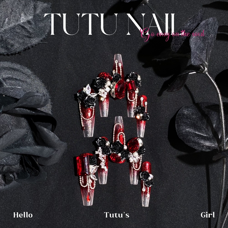 【Lady Burgundy】Tutu Nail Handmade Wearable Nails Autumn and Winter Whitening Manicure Heavy Craft Black Carved Long Steel Beads