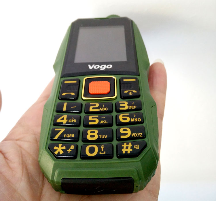Mới vogo c155 ba đèn pin điện chống quân sự QQ mini không có máy ảnh cũ chức năng điện thoại di động nhỏ