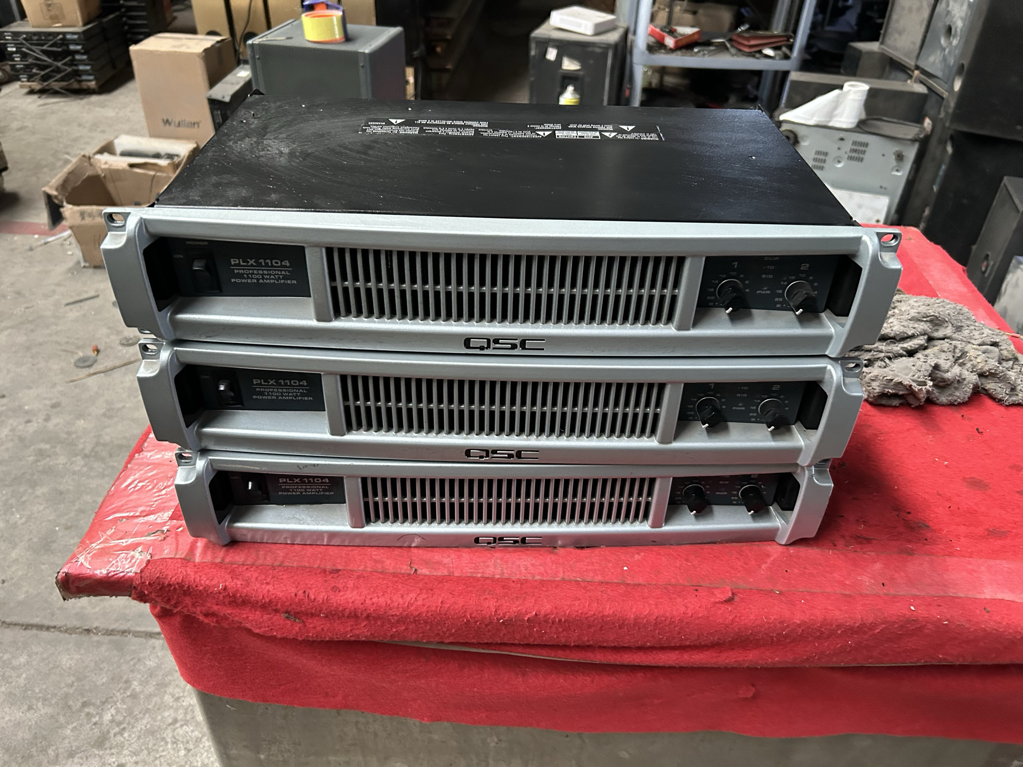Qsc plx1104 power amplifier, the original american import sound