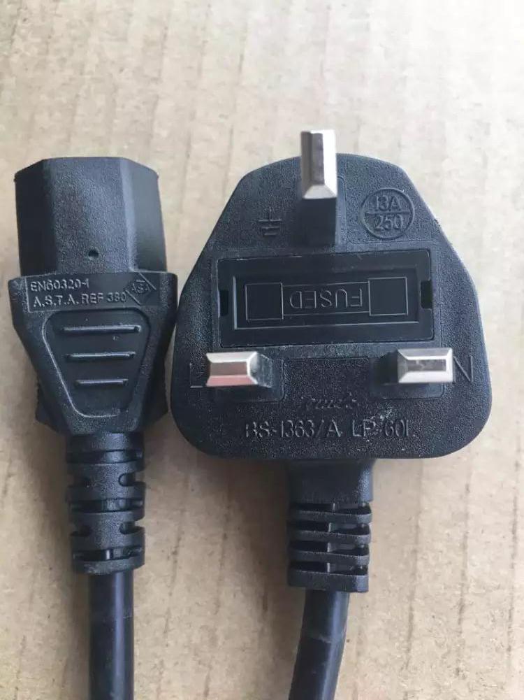 13A English Gauge Power Cord Pindi Tail Three Holes English Type English Gauge Belt Insurance Tube Computer Desk Style Machine Hong Kong Big Plug