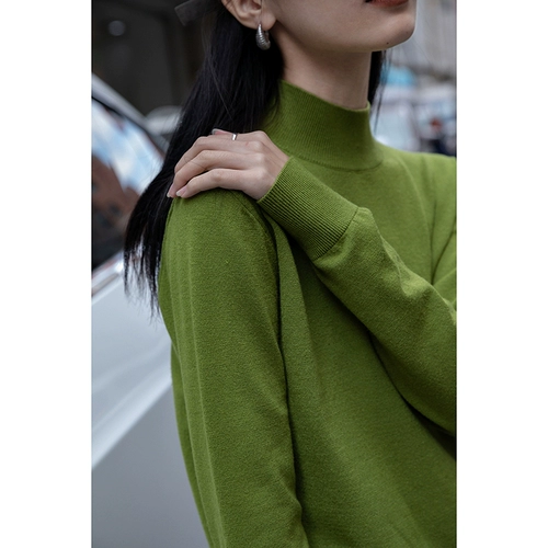 Базовый приятный телу красный демисезонный трикотажный утепленный свитер, высокий воротник