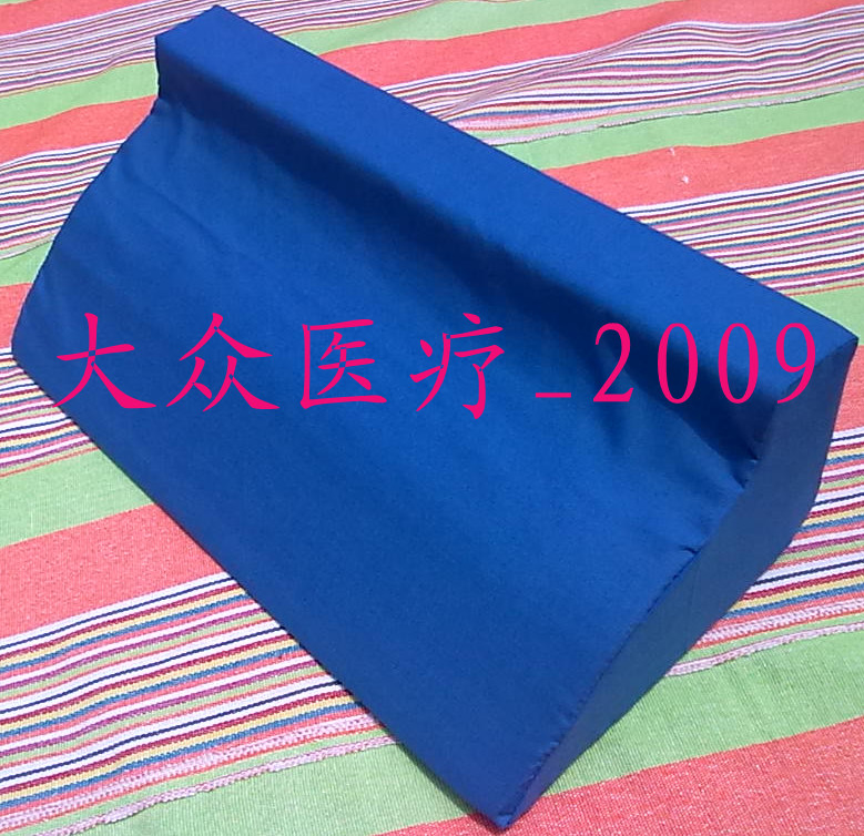 Household elderly turning pillow nursing pad triangular pillow anti-decubitus pad bedridden patient sideways back cushion R type