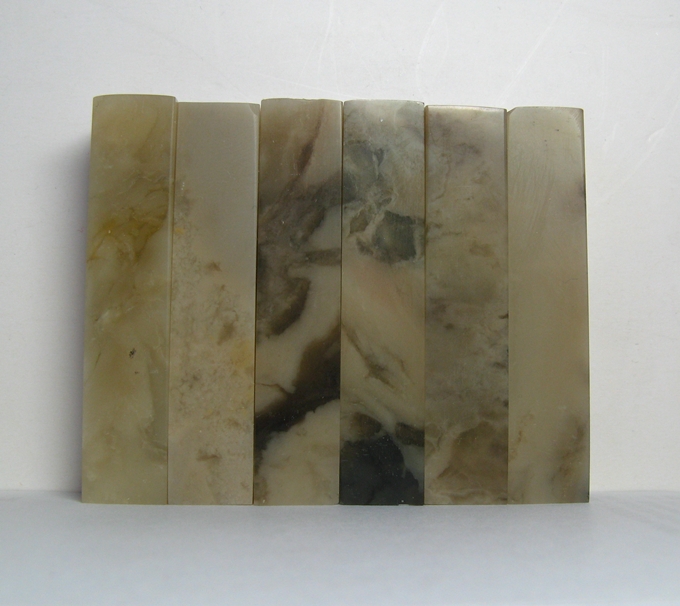 Idyllic freezing stone Ili stone Xinjiang Ili stone 0 8 * 5cm 1 0 * 5cm suitable for hard pens with small block of face printing
