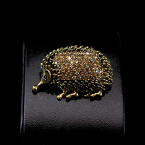 Retro cute hedgehog brooch female corsage mens personality fashion super flash Diamond exquisite high-grade coat accessories tide