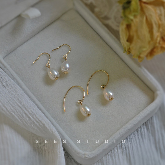 High-end water drop natural freshwater pearl earrings retro internet celebrity short style exquisite temperament hook type earrings earrings