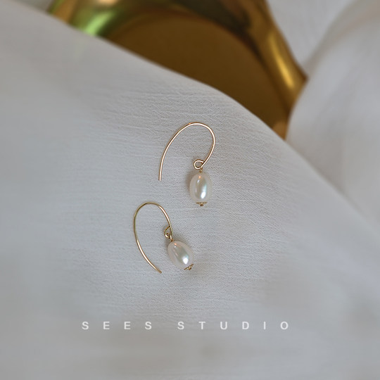 High-end water drop natural freshwater pearl earrings retro internet celebrity short style exquisite temperament hook type earrings earrings