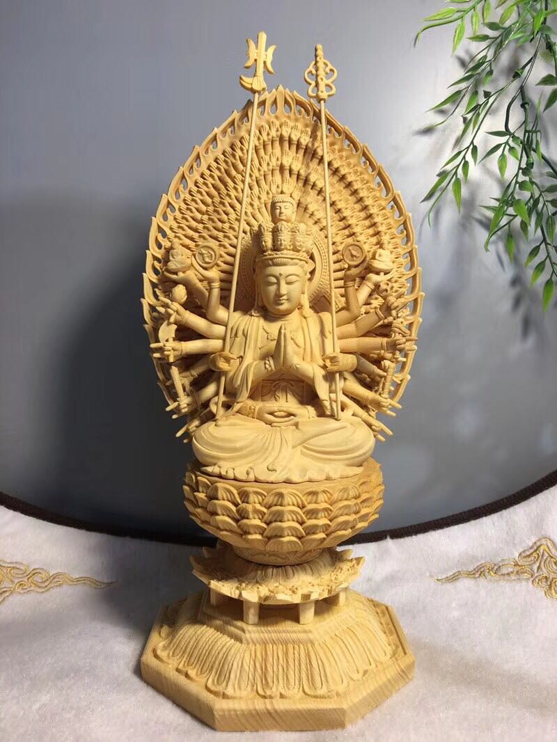 Cypress Engraving Thousands of Guanyin BodhisattBodhisattBodhisattBodhisattva Buddha's home dedicated to the Buddha's Buddhist view of the Buddha and the decoration of the craft gifts