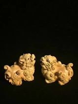 Small leaf yellow poplar wood carving leopard leopard player to play with a piece of solid wood engraving a fortune and a handout for men to keep a tea darling