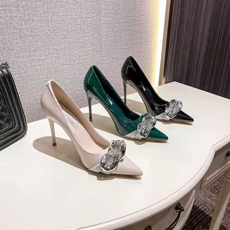 Rhinestone Metal Buckle Thin Heel 9cm Patent Leather Glossy European and American Design High-Heeled Shoes 758-8