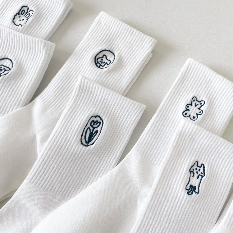 Lengthened socks female midbarrel socks spring autumn pure colors ins Chauts white long socks women pure cotton summer thin long cylinder streets