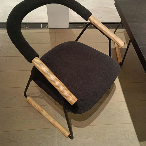 После мебели домохозяйственная гостиная сплошной дерево обеденный стул, дизайнерский стул Light Luxury Restaurant Restaurant Casual Velvet Trearmiation Sware