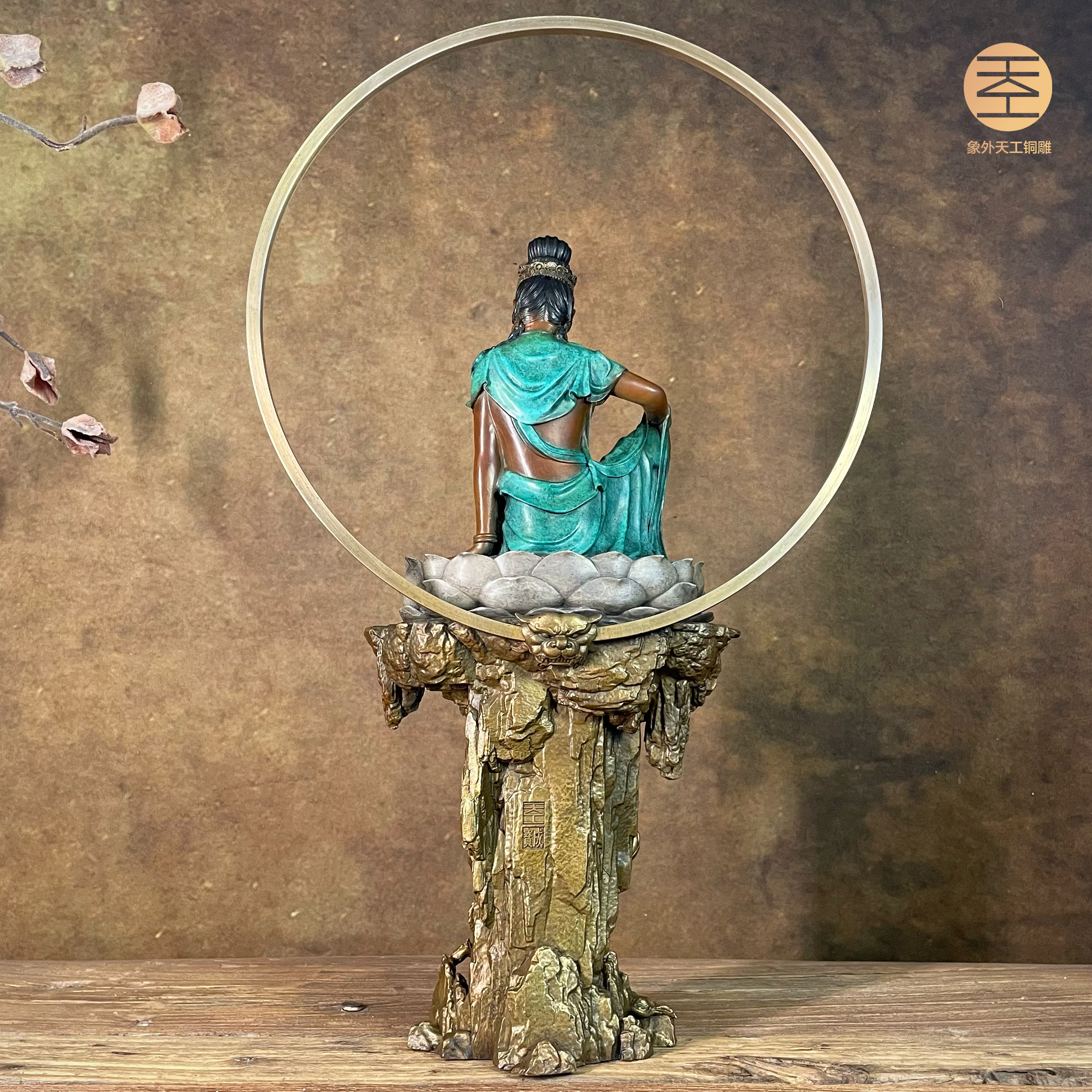 竹林栖禽：手工錾刻铜雕艺术的魅力之选