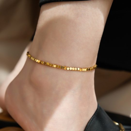 Lichtbeständiges Fußkettchen aus geschreddertem Silber aus 18-karätigem Gold für Damen