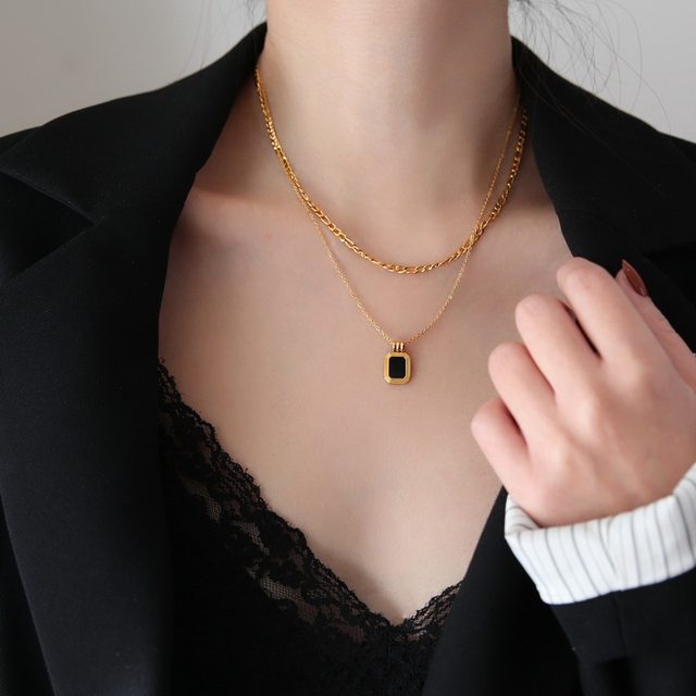 2022 new double layer black square card gold necklace female summer collarbone chain niche light luxury cold wind design necklace