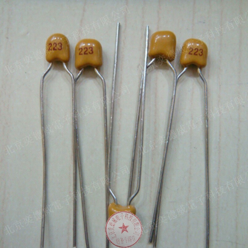 Original non-polar monolithic capacitor 223 22NF straight plug 10 pieces 2 yuan