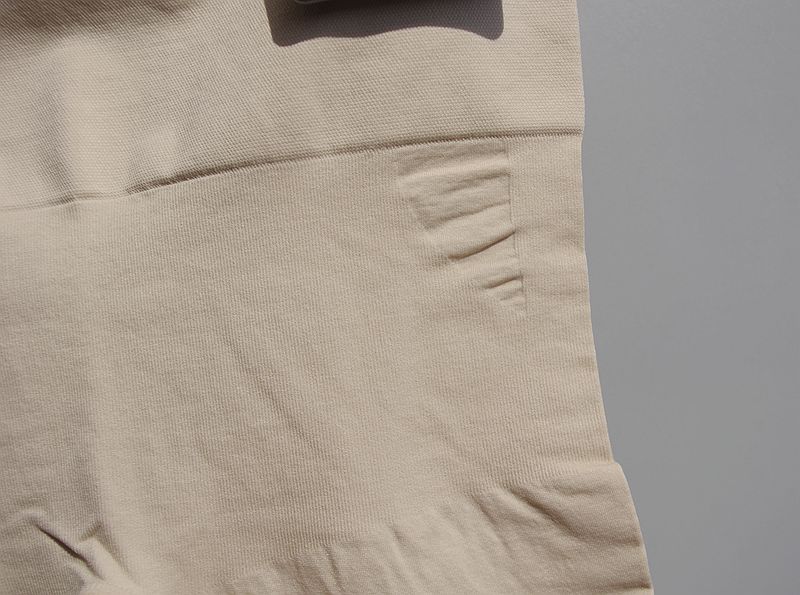 Xuất khẩu Úc đơn khí tốc độ khô microfiber liền mạch eo cao cơ thể định hình quần cơ Chống ánh sáng năm quần 3 màu quần lót nữ thun lạnh bóng