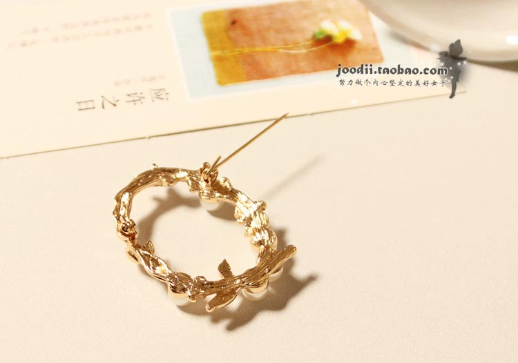 Hàn Quốc phiên bản Hàn Quốc tinh tế dễ thương mạ vàng khí chất thanh lịch chất lượng cao Sen garland bông tai chim trâm pin
