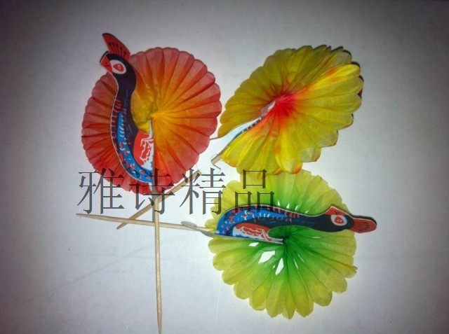 Wooden art disposable peacock sign fruit sign art fruit sign toothpick flower sign small umbrella sign 30 national flags